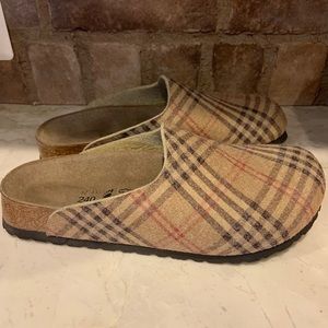 Stunning NEW Birkenstock Clogs Size 37